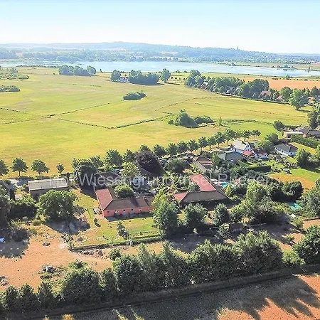 11 Haselnuss - Hof Wiesengrund