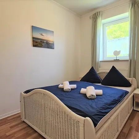 11 Haselnuss - Hof Wiesengrund