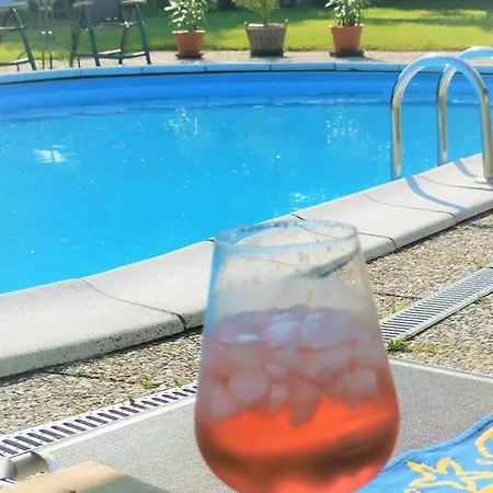 11 Haselnuss - Hof Wiesengrund