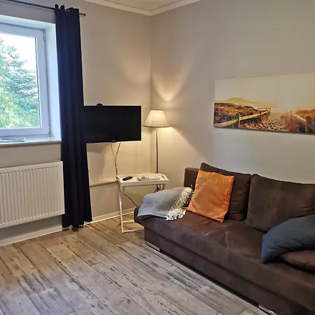 11 Haselnuss - Hof Wiesengrund