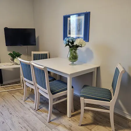 11 Haselnuss - Hof Wiesengrund *