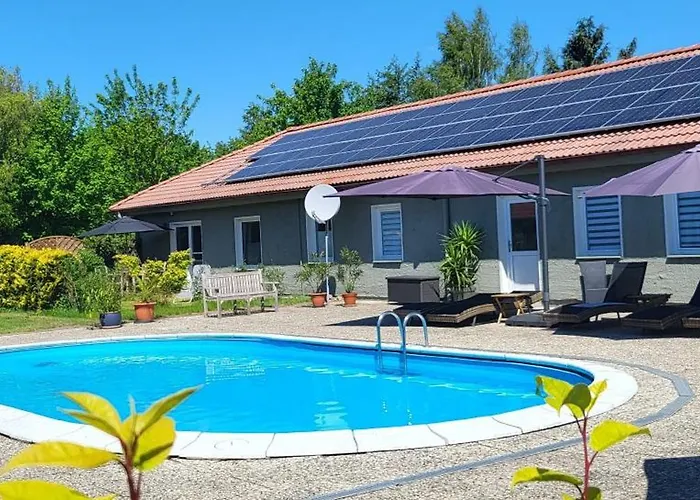 11 Haselnuss - Hof Wiesengrund * Parchtitz